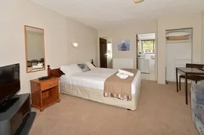 Falls Motel & Waterfront Campground - Image 5