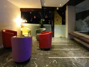 Oyo Rooms Benz Circle - Image 4
