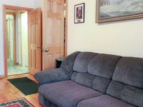 Convention Center Area Apartment - Image 3