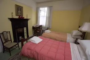 Dylan Thomas House - Image 5