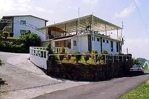 Tropic Breeze Hotel - Image 2
