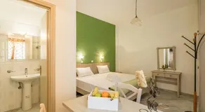 Niriides Apartments - Image 4