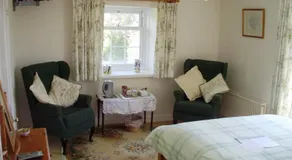 Rose Cottage Guest House - Image 5
