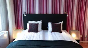 Ja Hotel - Image 2