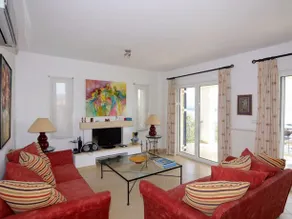 Villa in Finikounda With sea Beach - Image 2
