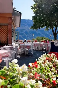 Hotel Panorama - Image 2