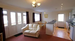 Gurnard Pines Holiday Village - Image 4