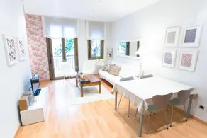 Barcelona Home Sweet Home - Image 5