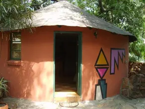 Ingwe Historical Accommodation - Image 2