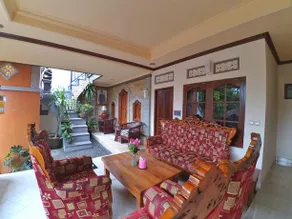 Gusti House - Image 3