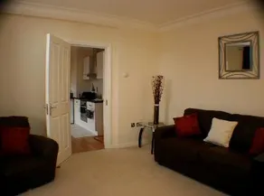 Warwick Apartments - Image 2