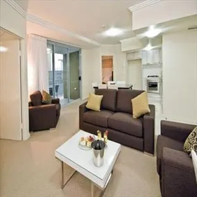 Pavilions Palm Beach - Image 4