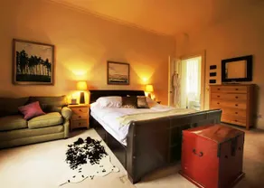 Tour House Bed & Breakfast - Image 4