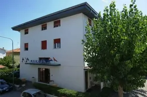 Hotel Garden - Image 2