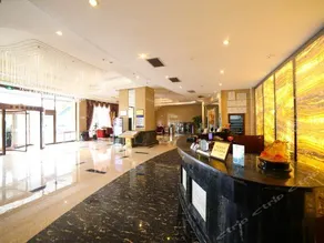SWAN LAKE HOTEL - Image 5