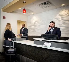 Best Western Plus The Inn at King of Prussia - Image 3