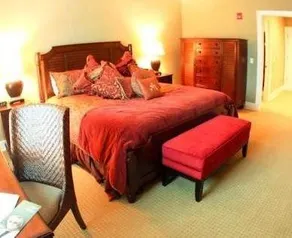 Possum Holler Bed and Breakfast - Image 2