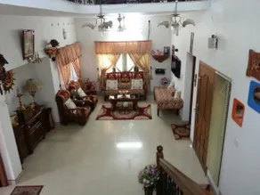 Brown Residency - Image 2