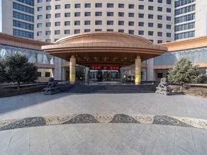 Yulong International Hotel - Image 5
