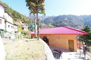 Hotel Himalayan Village - Image 1