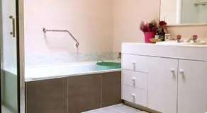 Rotorua City Center Holiday House - Image 3