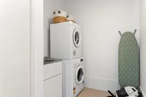 Three Bedroom & Two Bathroom Family Home - Image 5