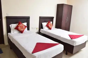 Hotel Sitara Grand - Image 5