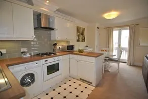 Eton Kingstable Street 15 - Image 5