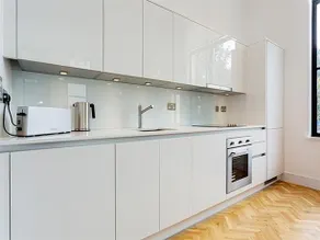 Veeve Modern 2 Bed OpenPlan On Spa Road London Bridge - Image 4