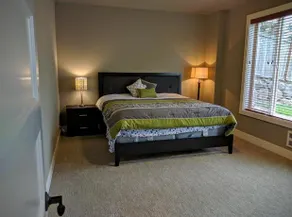 Beautiful Redmond Home - Image 3
