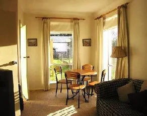 Lemon Gum Bed & Breakfast - Image 2