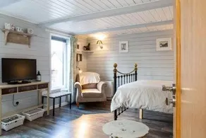 Loughview chalet - Image 2