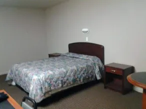 Lewis & Clark Motor Lodge - Image 2