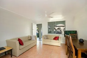 The Gulls Apartments - Image 3