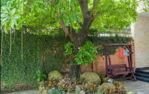 May Hotel - Image 2