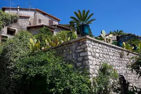 Domus Doull - Image 1
