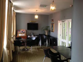Templars Hotel & Carvery - Image 4