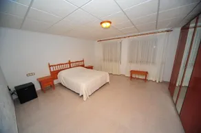 Chalet Urmi Orange Costa - Image 4