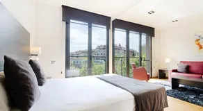 The Apartment Barcelona Sagrada Familia - Image 4