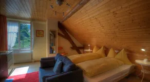 Lüber's Bed & Breakfast - Image 2