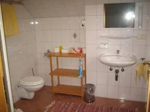 Double room, shower, toilet, balcony - Image 2