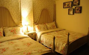 Alice's Hostel - Image 2