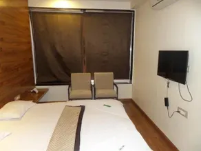 Hotel Shades Of Royal-Ahmednagar - Image 5