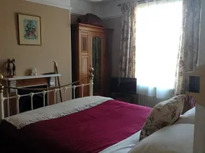 Hyacinth Bed & Breakfast - Image 3