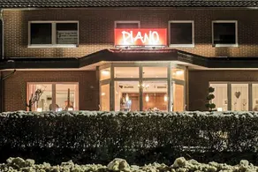 Hotel Piano - Image 4