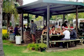 Shady Willows Holiday Park - Image 2