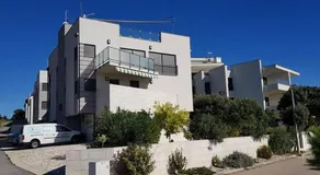 Beach apartment in Mandre - Image 2