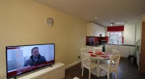 Townlets Serviced Accommodation Salisbury - Image 5