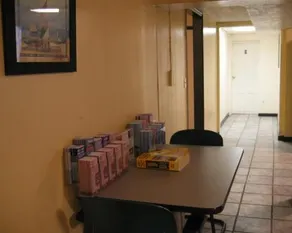 Utah International Hostel - Image 2