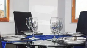 Deluxe 2 Bed Apartment - Image 4